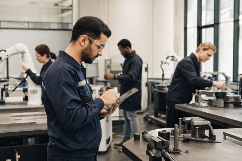 S’adapter à la mutation des métiers industriels : compétences à développer
