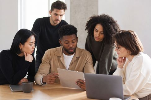 Les outils d’intelligence artificielle accessibles aux non-codeurs