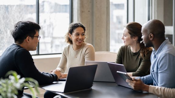 Métiers d’avenir : les secteurs qui émergent en réponse à la transition numérique