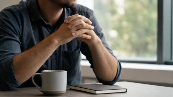Gérer l’incertitude professionnelle : stratégies pour rester motivé